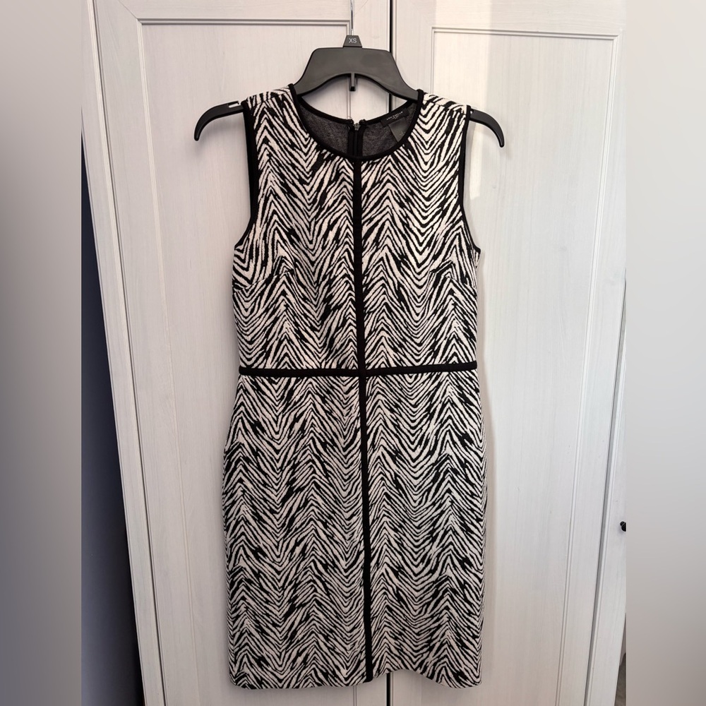 Ann Taylor Black and White Patterned Sleeveless Dress